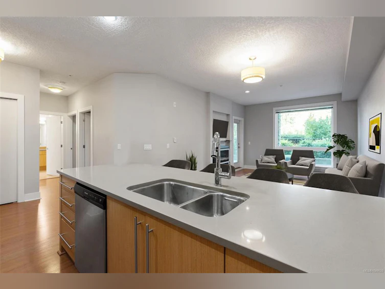 101-4529 West Saanich Road, Saanich, BC, V8Z 3G3 - 7