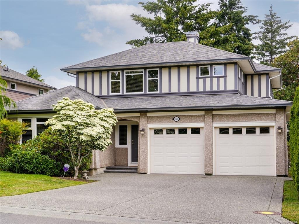 2286 Hazelton Place, Saanich, BC, V8N 5C3