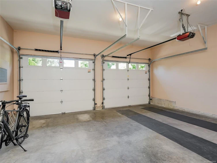 2286 Hazelton Place, Saanich, BC, V8N 5C3 - 22