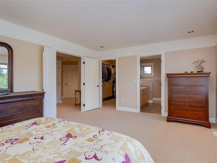 2286 Hazelton Place, Saanich, BC, V8N 5C3 - 12