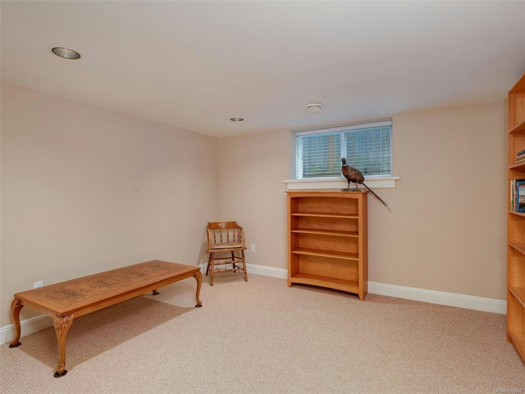 2286 Hazelton Place, Saanich, BC, V8N 5C3 - 20