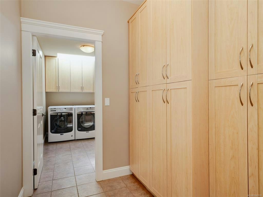 2286 Hazelton Place, Saanich, BC, V8N 5C3 - 23