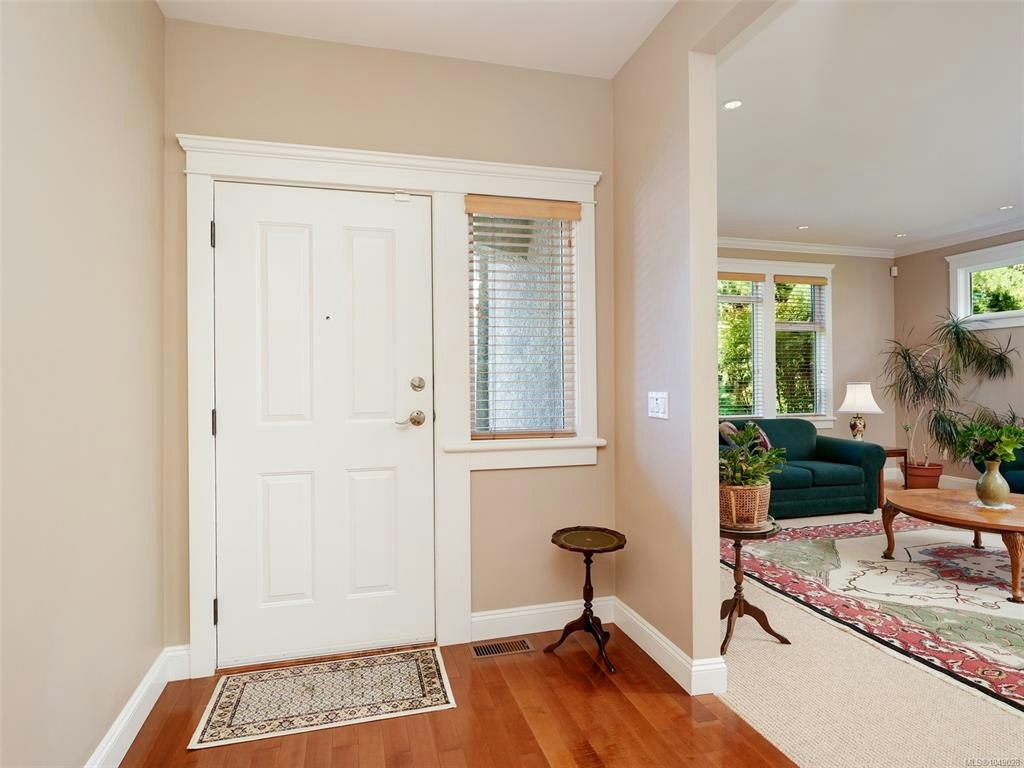 2286 Hazelton Place, Saanich, BC, V8N 5C3 - 25