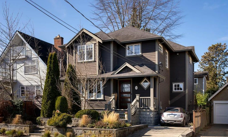 238 Richmond Avenue