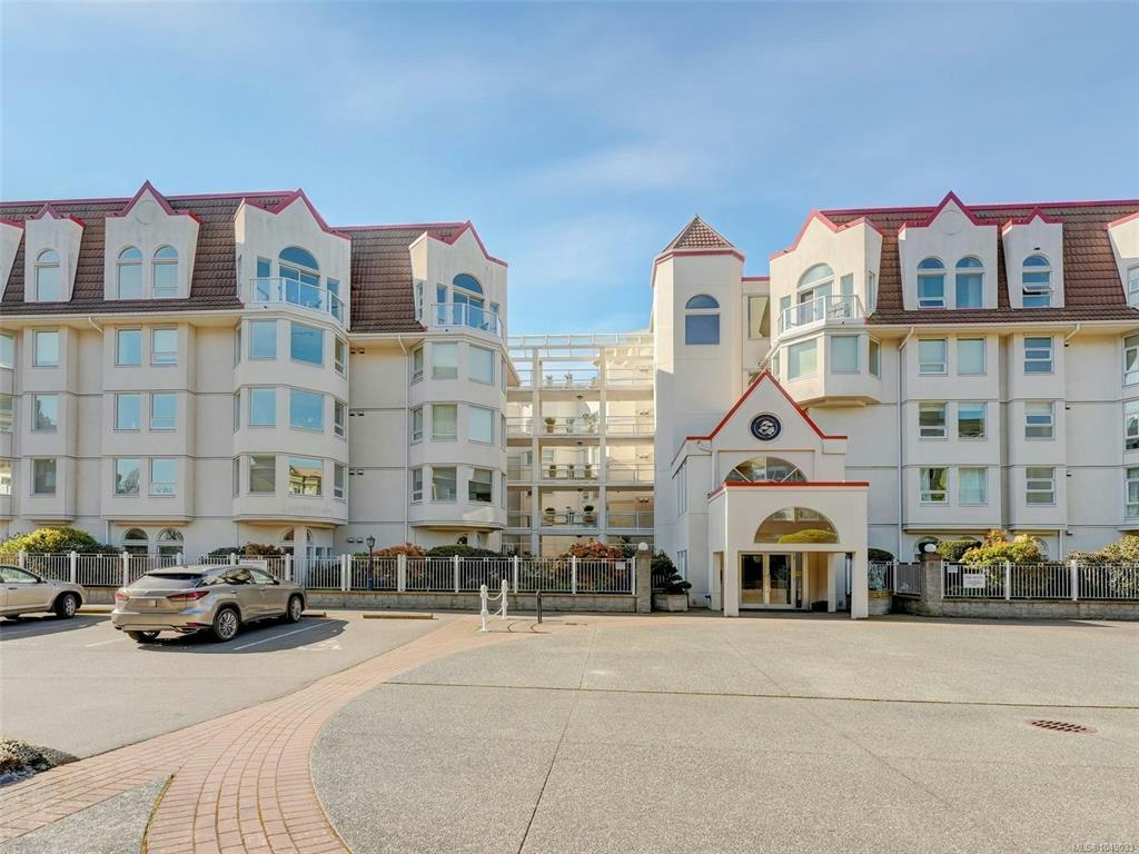 313-10 Paul Kane Place, Victoria, BC, V9A 7J8 - 4