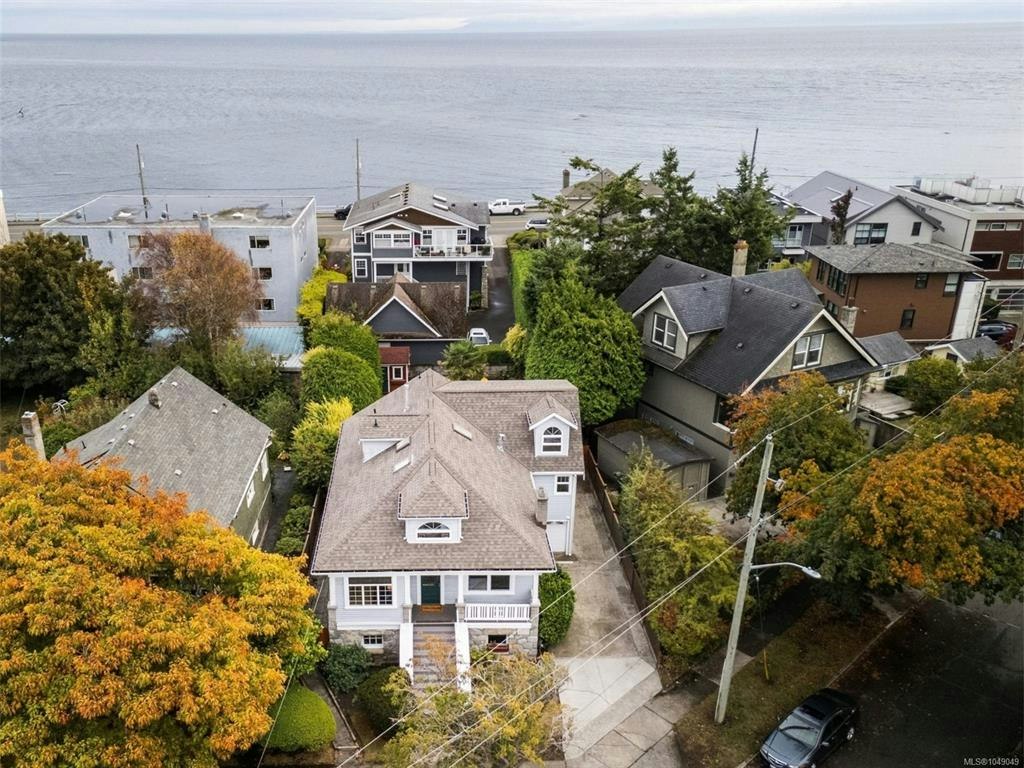 103 Bushby Street, Victoria, BC, V8S 1B3