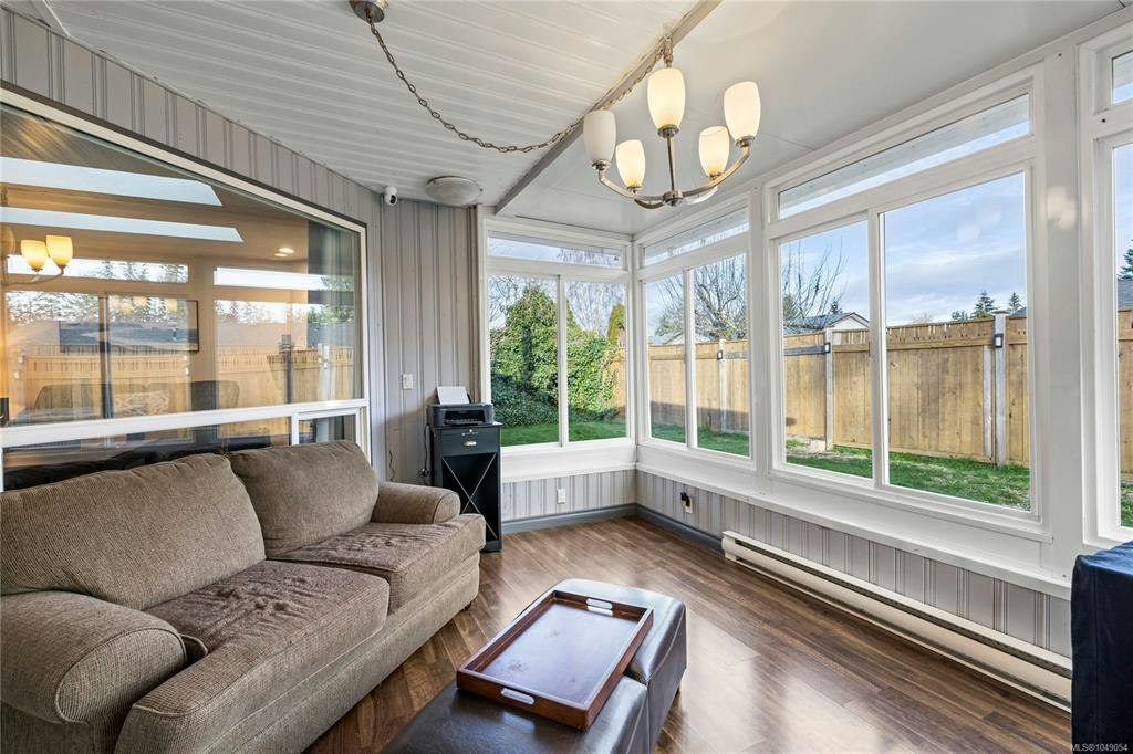 1605 Sharon Place - 5