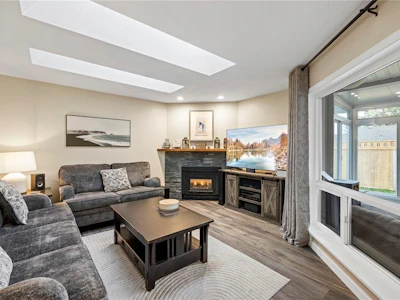 1605 Sharon Place - 2