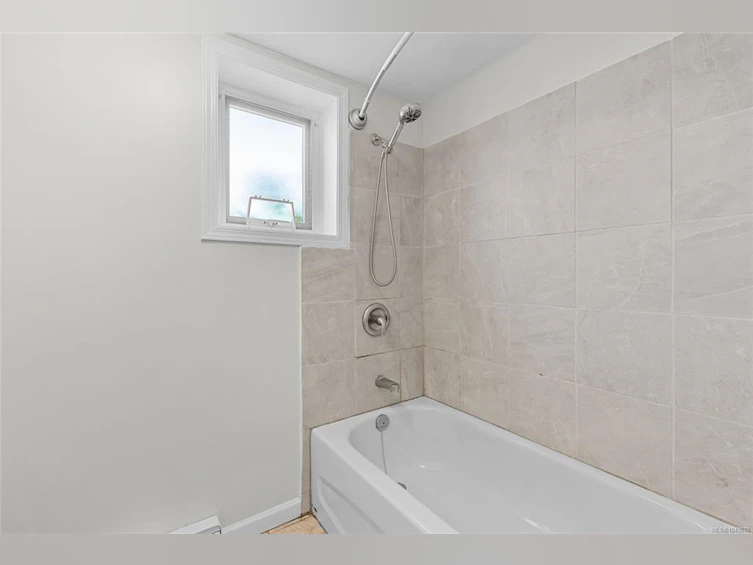 1575 Burton Avenue, Victoria, BC, V8T 2N3 - 25