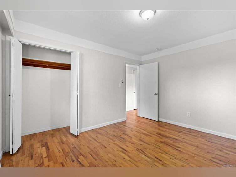 1575 Burton Avenue, Victoria, BC, V8T 2N3 - 14