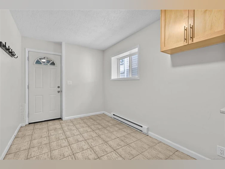 1575 Burton Avenue, Victoria, BC, V8T 2N3 - 21