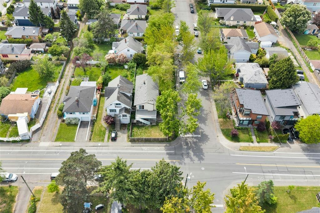 1575 Burton Avenue, Victoria, BC, V8T 2N3 - 37