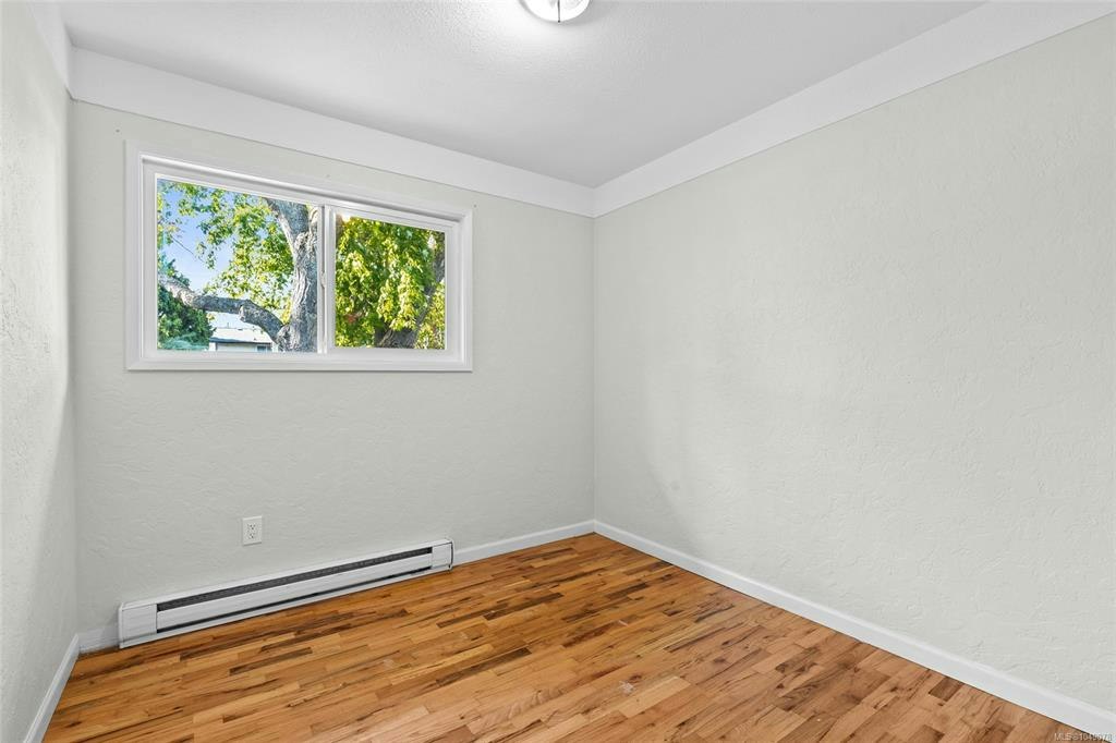 1575 Burton Avenue, Victoria, BC, V8T 2N3 - 15