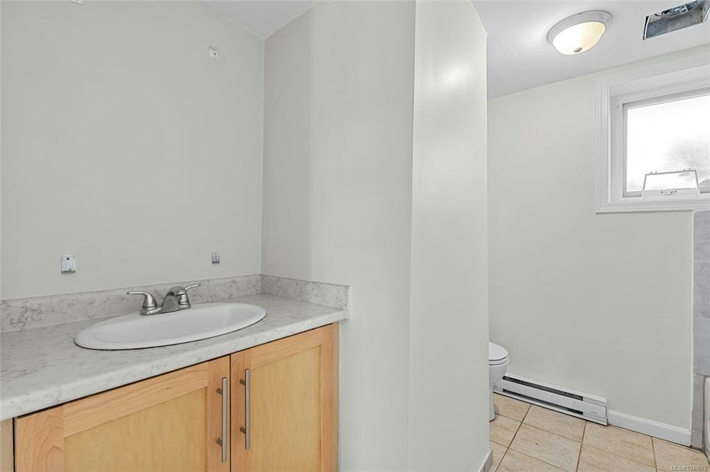1575 Burton Avenue, Victoria, BC, V8T 2N3 - 24