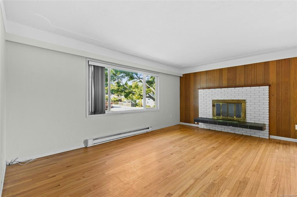 1575 Burton Avenue, Victoria, BC, V8T 2N3 - 3