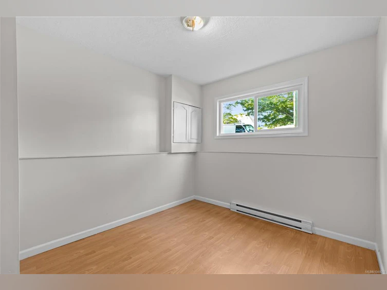 1575 Burton Avenue, Victoria, BC, V8T 2N3 - 28