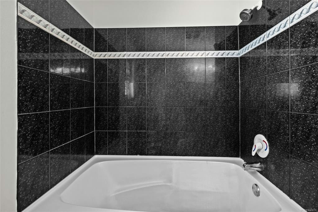 1575 Burton Avenue, Victoria, BC, V8T 2N3 - 17