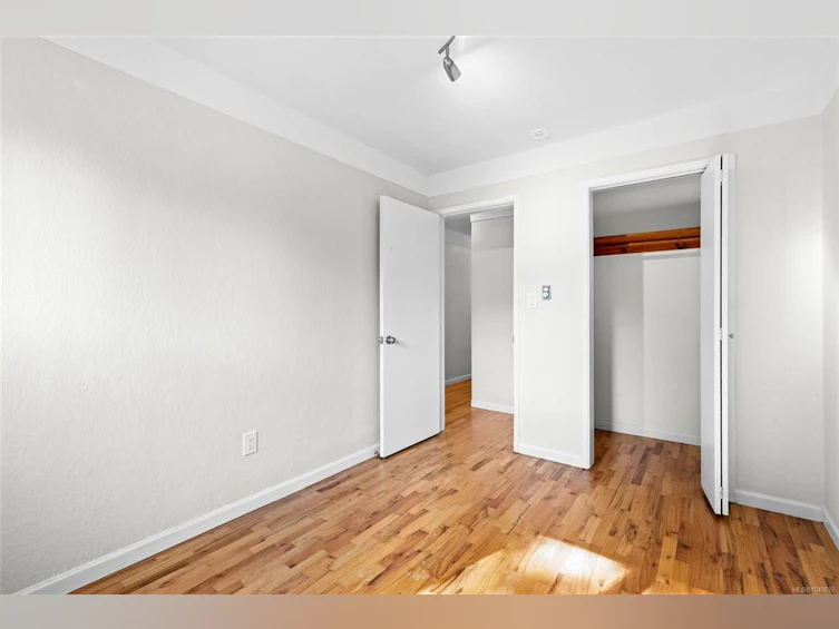 1575 Burton Avenue, Victoria, BC, V8T 2N3 - 12