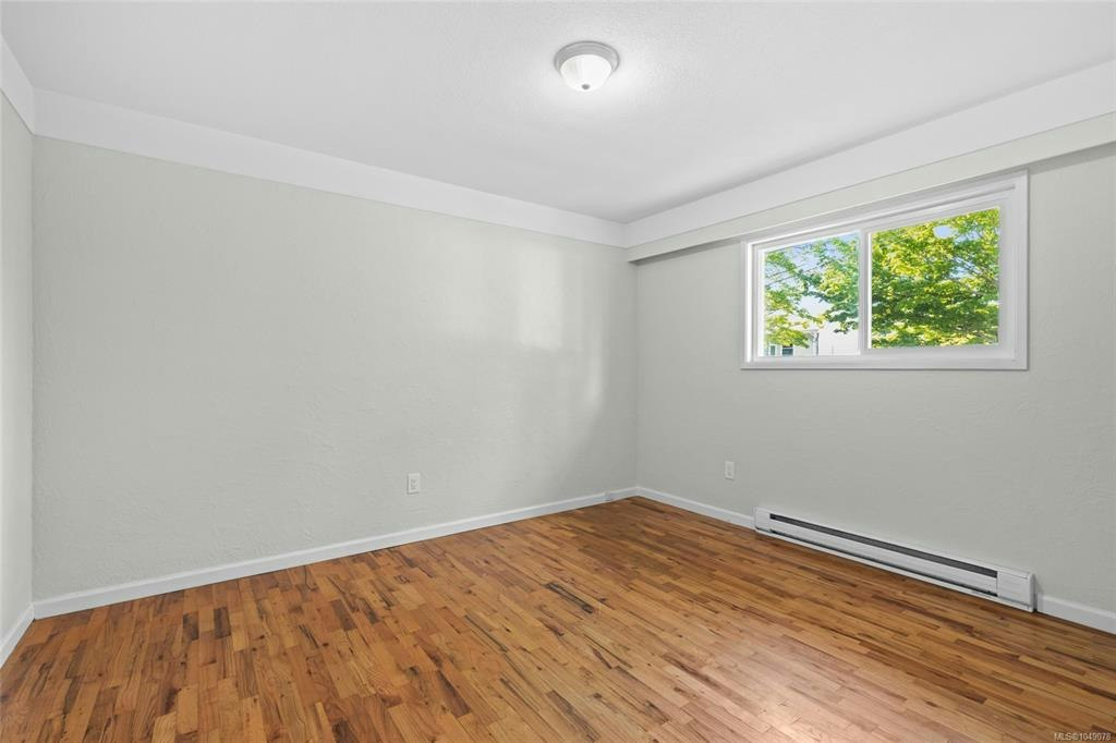 1575 Burton Avenue, Victoria, BC, V8T 2N3 - 13