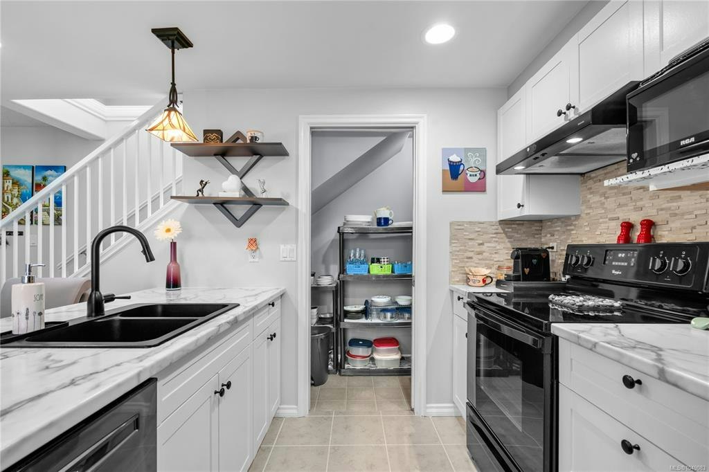 405-2823 Jacklin Road, Langford, BC, V9B 3Y1 - 14