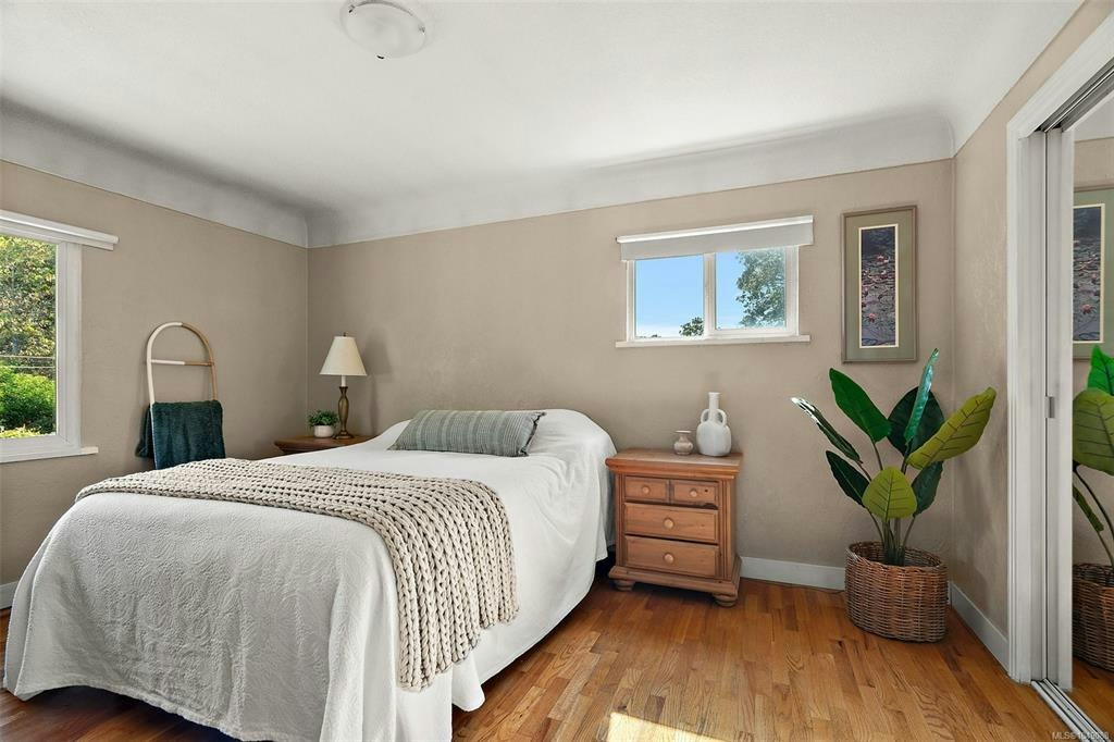 3615 Doncaster Drive, Saanich, BC, V8P 3W5 - 6