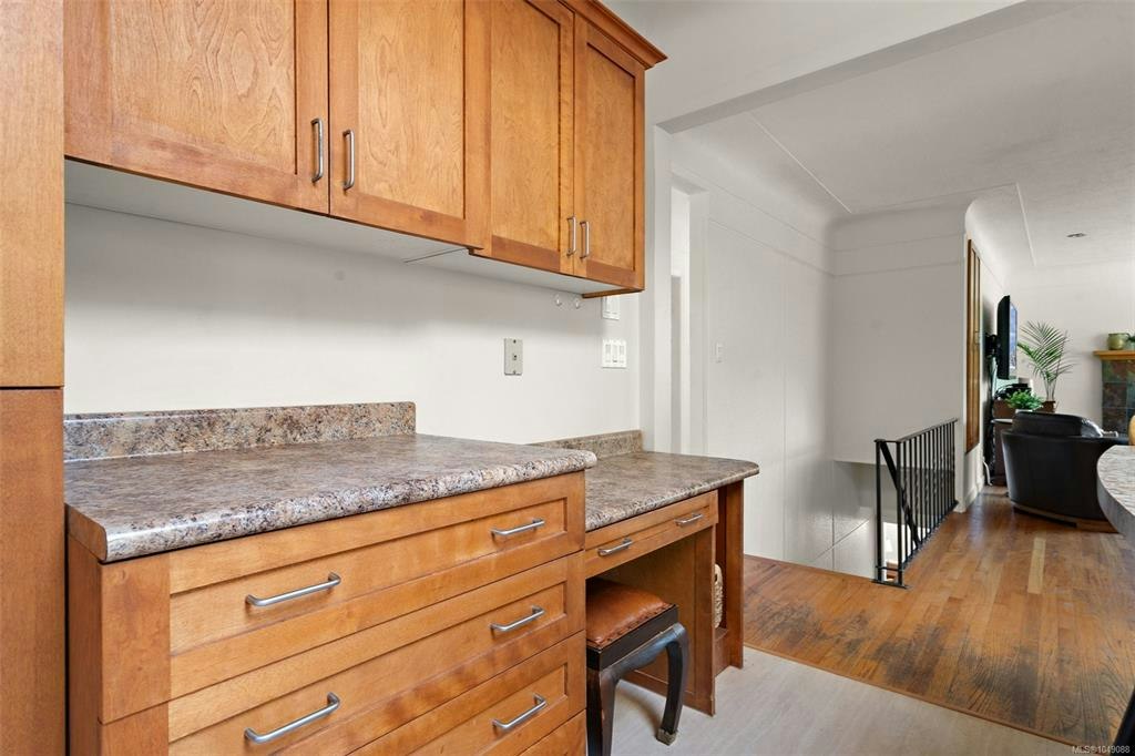 3615 Doncaster Drive, Saanich, BC, V8P 3W5 - 15
