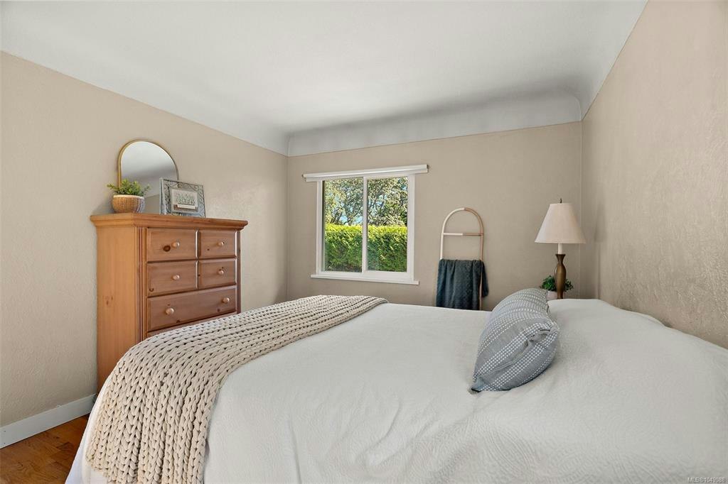 3615 Doncaster Drive, Saanich, BC, V8P 3W5 - 7