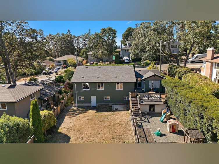 3615 Doncaster Drive, Saanich, BC, V8P 3W5 - 35