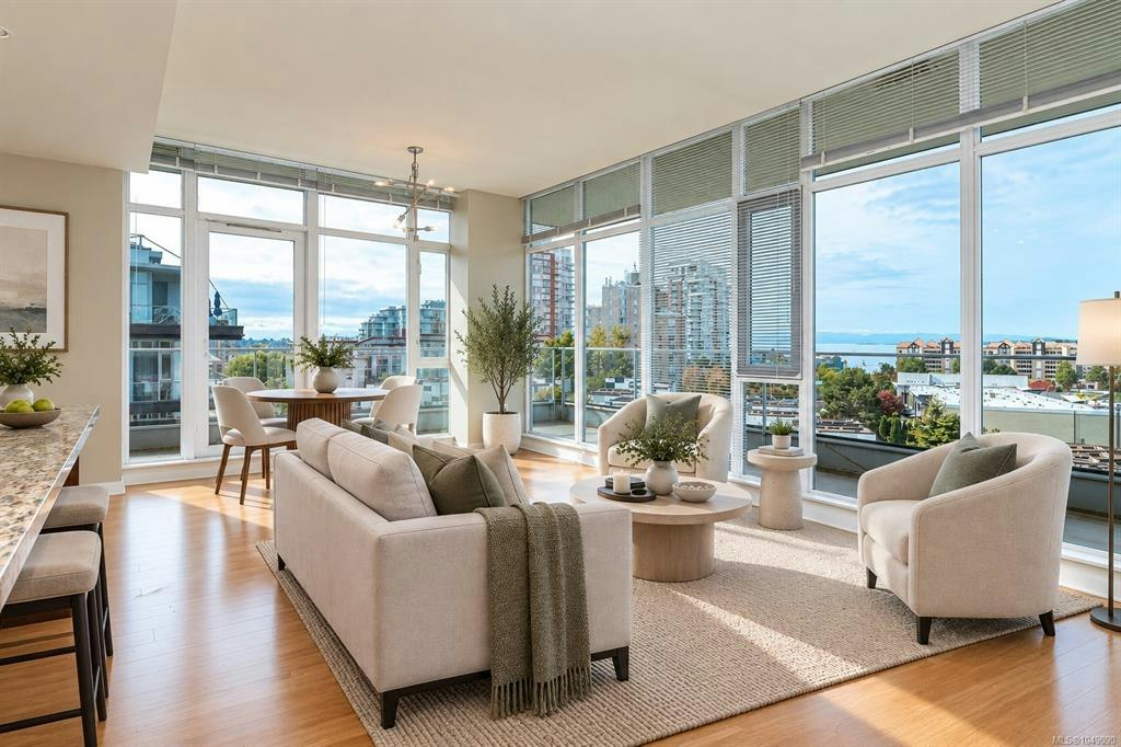 901-379 Tyee Road, Victoria, BC, V9A 0B4