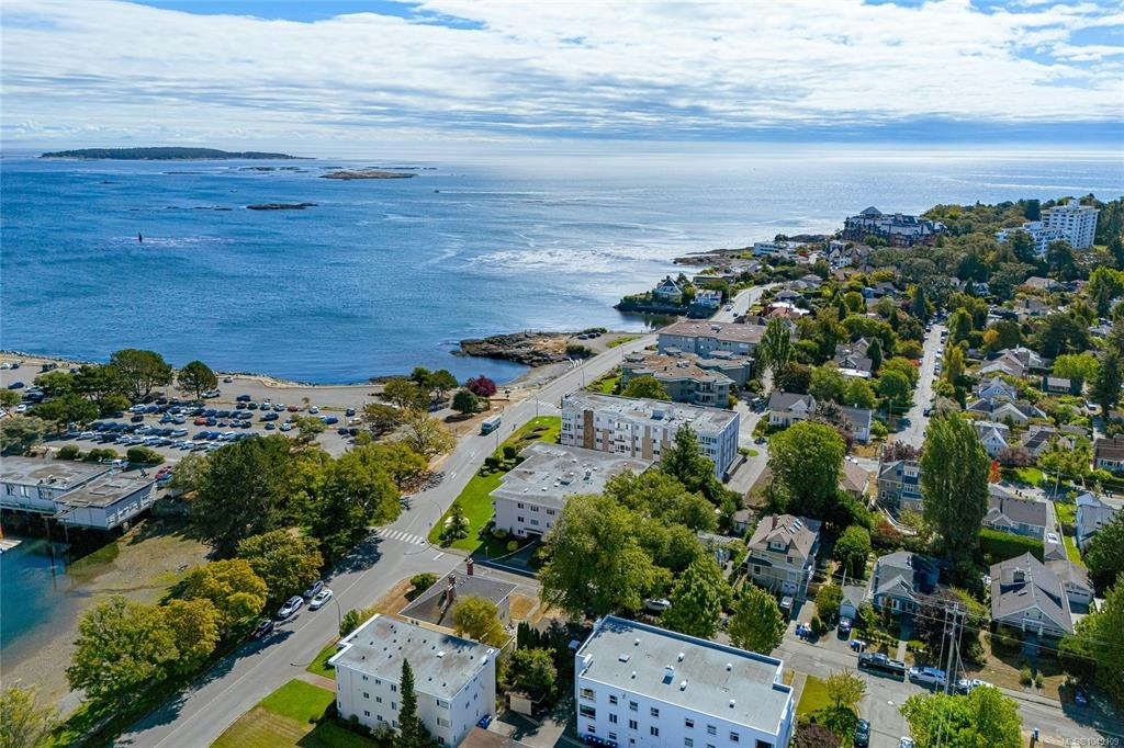 102-1318 Beach Drive, Oak Bay, BC, V8S 2N5