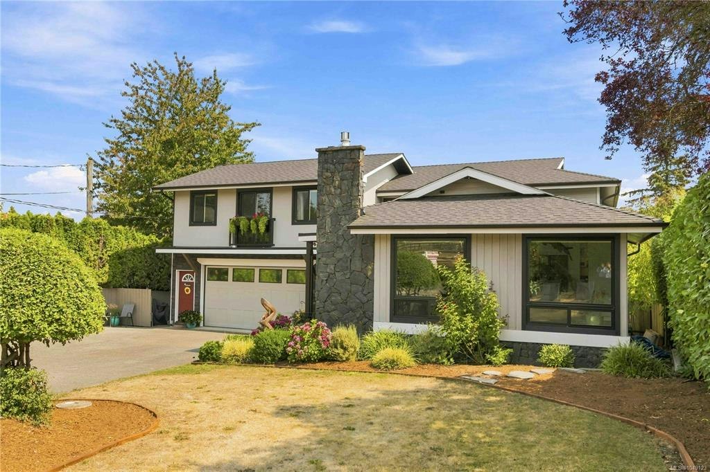 7081 East Saanich Road, Central Saanich, BC, V8M 1Y3