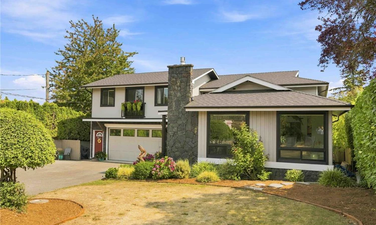 7081 East Saanich Road