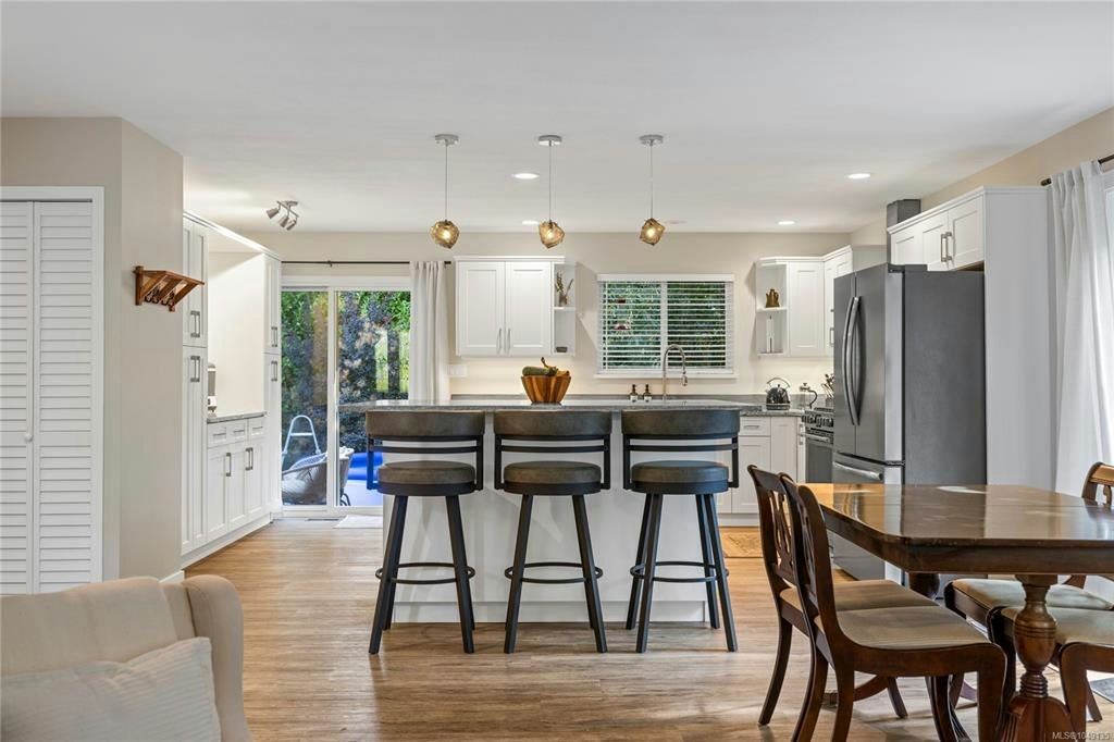 1564 Hurford Avenue - 4