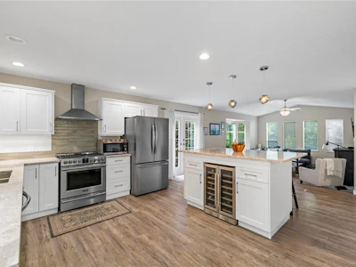 1564 Hurford Avenue - 2