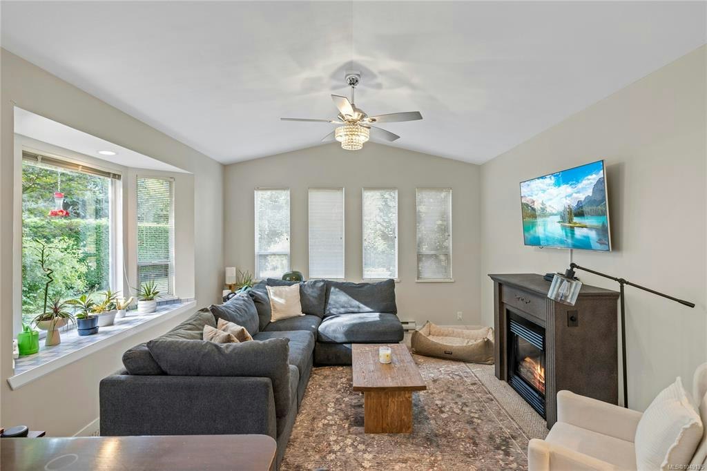1564 Hurford Avenue - 5
