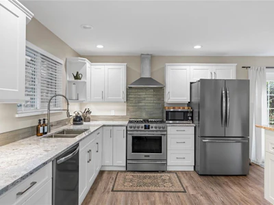 1564 Hurford Avenue - 3