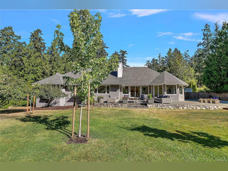 657 Cromarty Avenue, North Saanich, BC, V8L 5G6 - 66