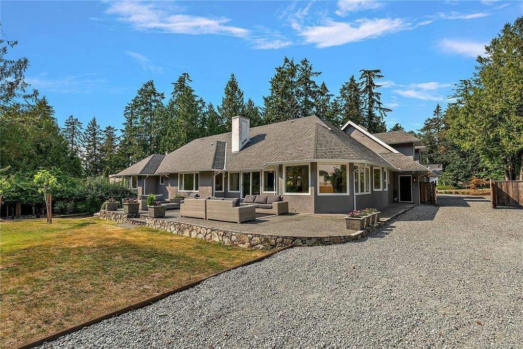 657 Cromarty Avenue, North Saanich, BC, V8L 5G6 - 61