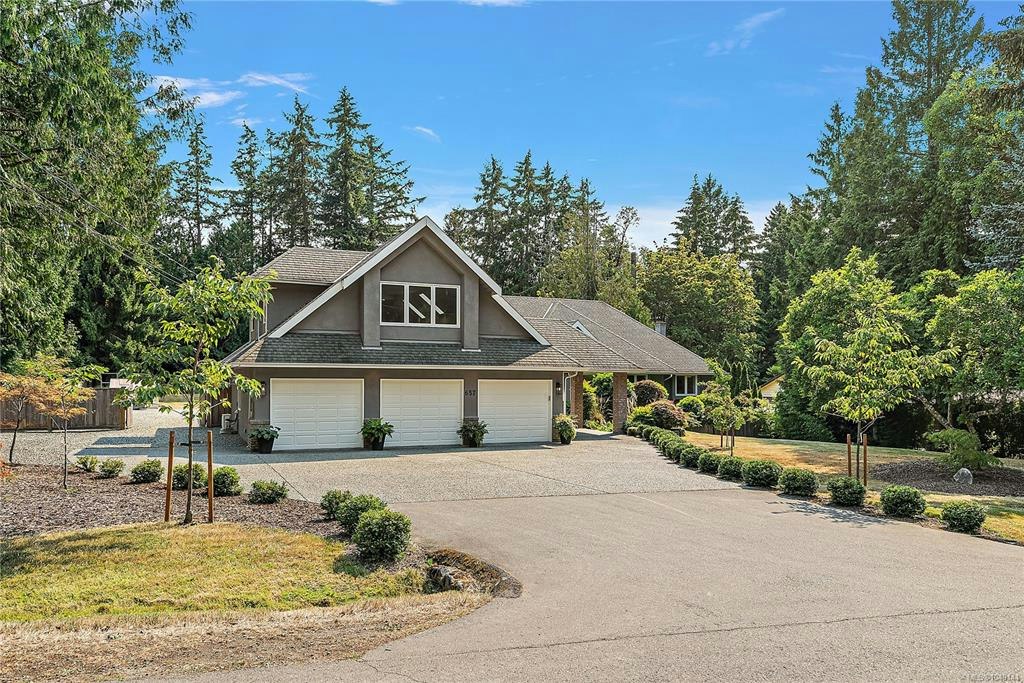 657 Cromarty Avenue, North Saanich, BC, V8L 5G6 - 56