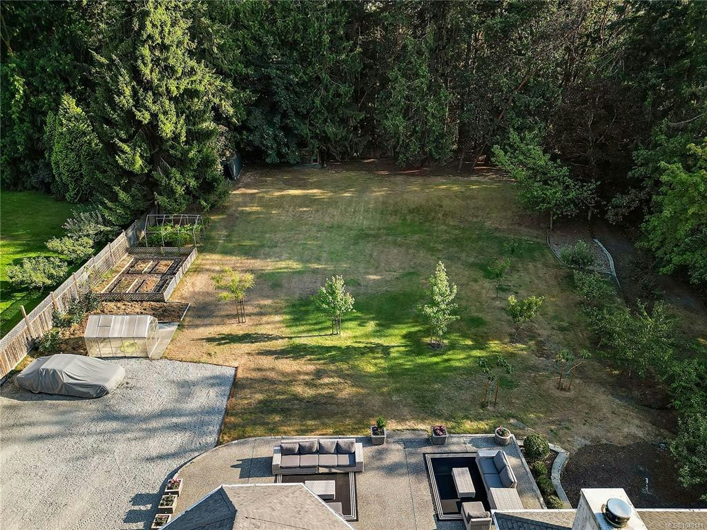 657 Cromarty Avenue, North Saanich, BC, V8L 5G6 - 54