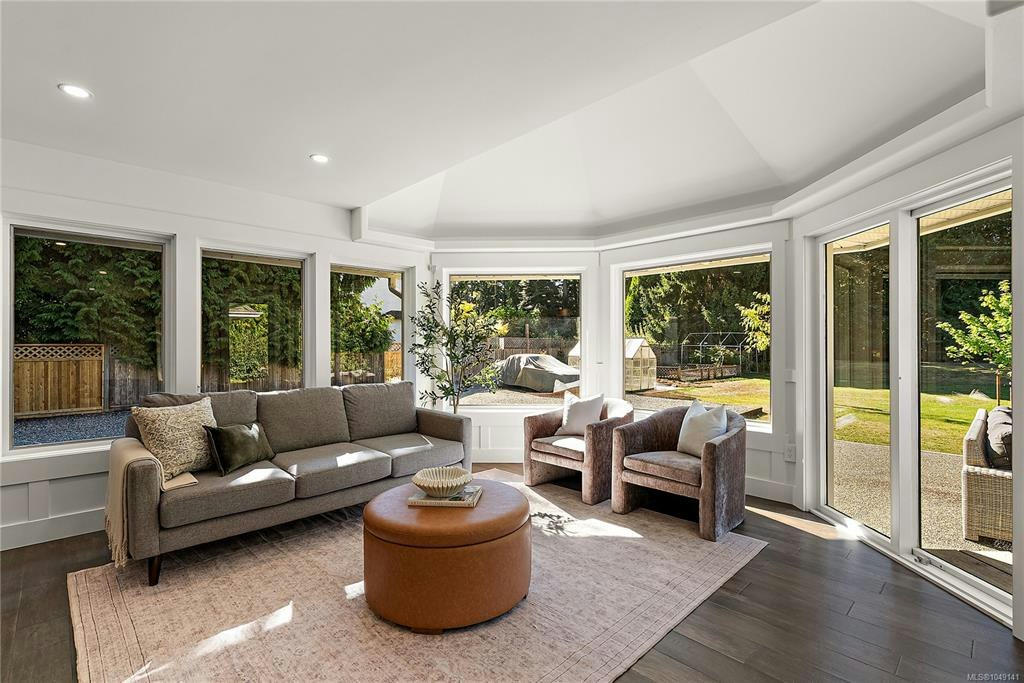 657 Cromarty Avenue, North Saanich, BC, V8L 5G6 - 9