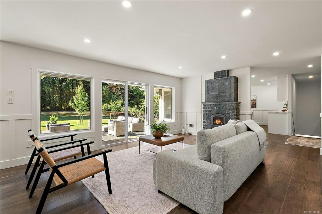 657 Cromarty Avenue, North Saanich, BC, V8L 5G6 - 6