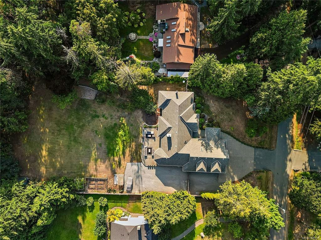 657 Cromarty Avenue, North Saanich, BC, V8L 5G6 - 62