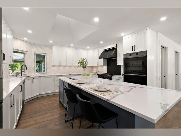 657 Cromarty Avenue, North Saanich, BC, V8L 5G6 - 14