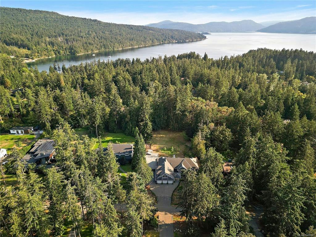 657 Cromarty Avenue, North Saanich, BC, V8L 5G6 - 71