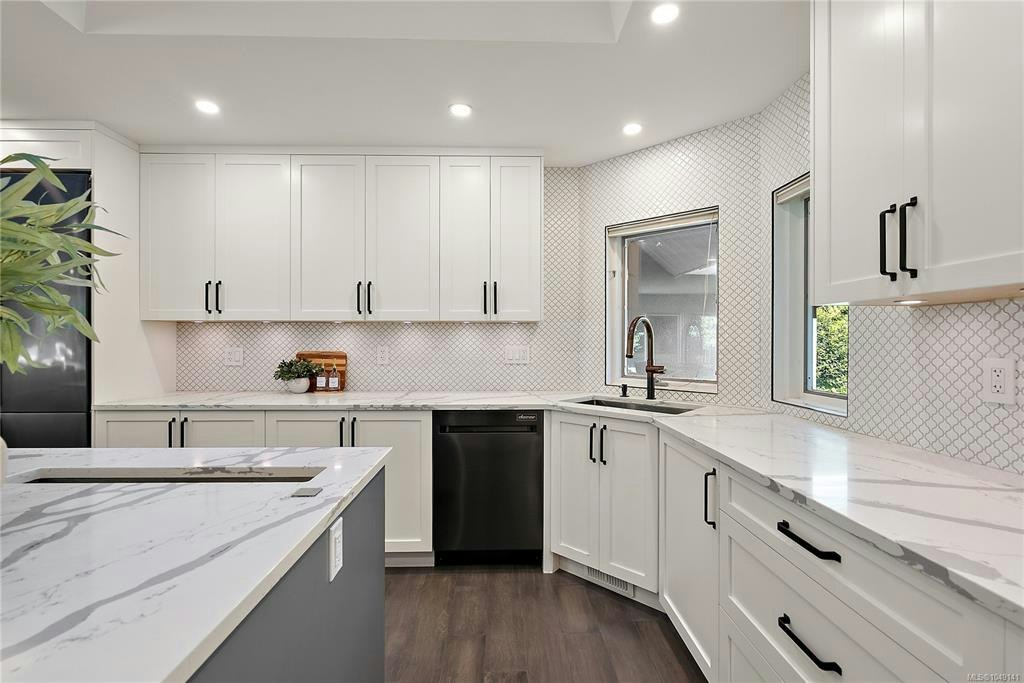 657 Cromarty Avenue, North Saanich, BC, V8L 5G6 - 16