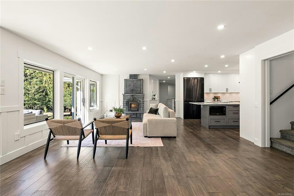 657 Cromarty Avenue, North Saanich, BC, V8L 5G6 - 4