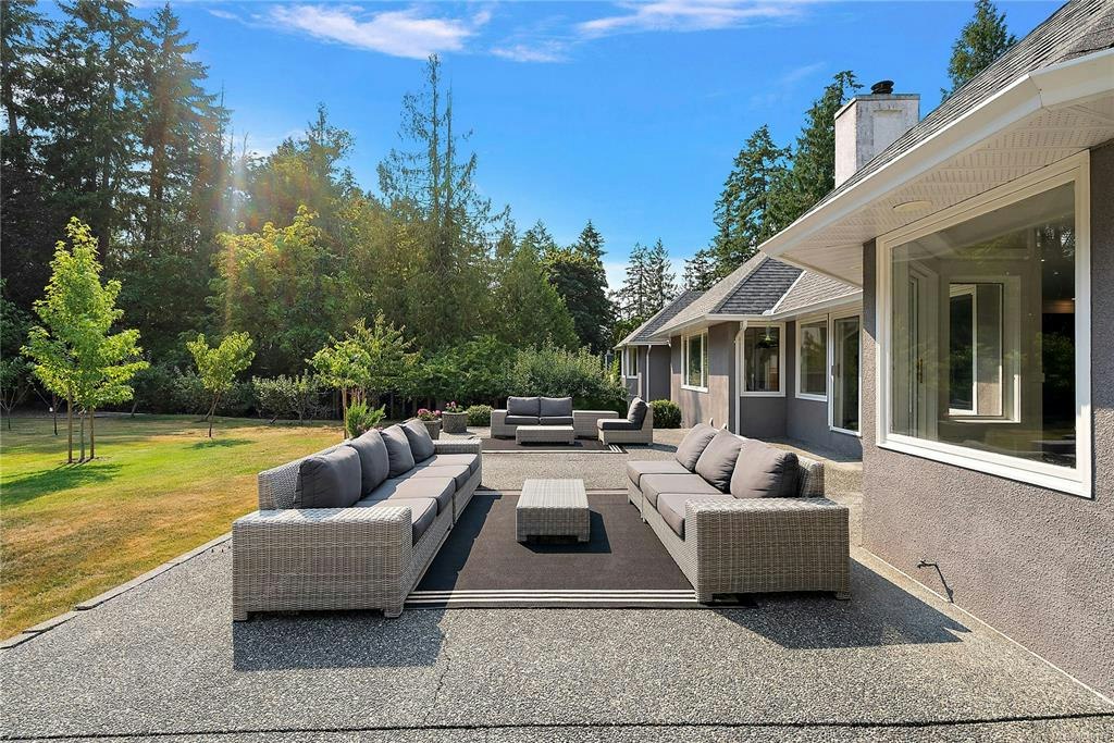 657 Cromarty Avenue, North Saanich, BC, V8L 5G6 - 50