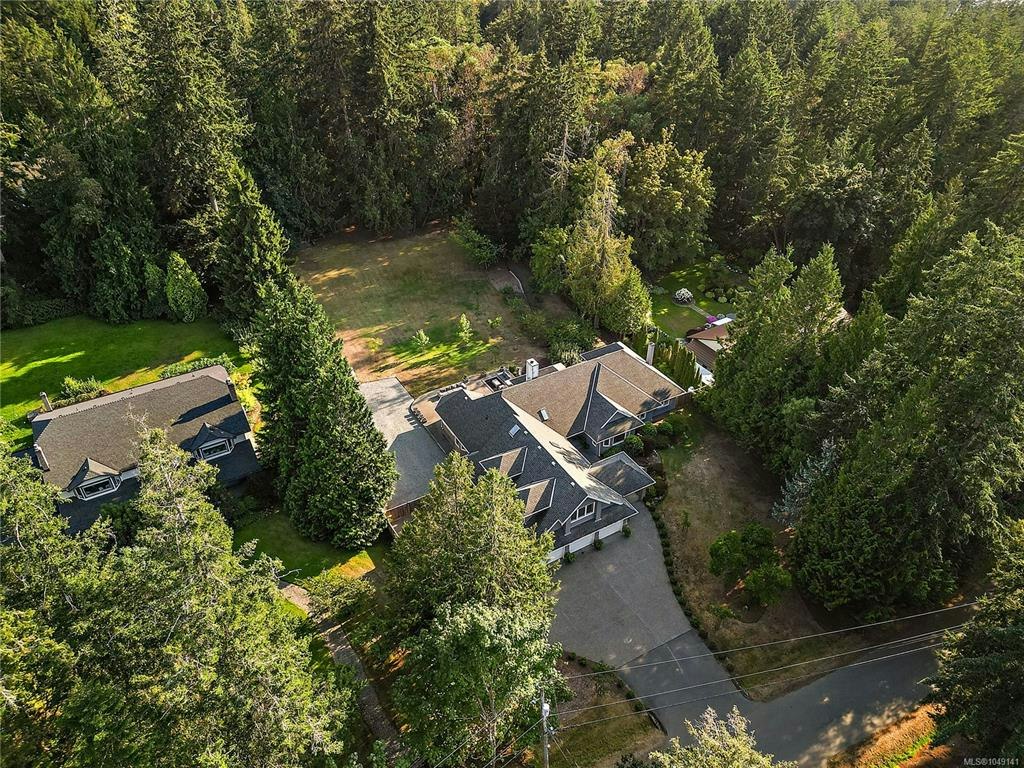 657 Cromarty Avenue, North Saanich, BC, V8L 5G6 - 67