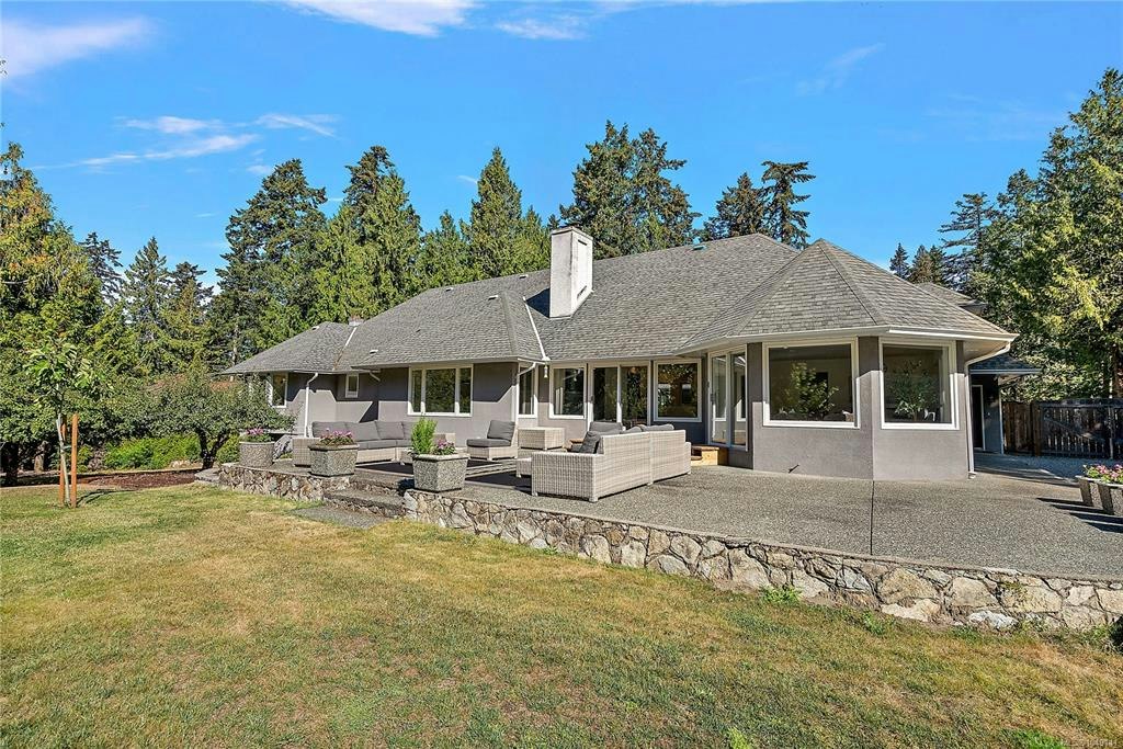 657 Cromarty Avenue, North Saanich, BC, V8L 5G6 - 68
